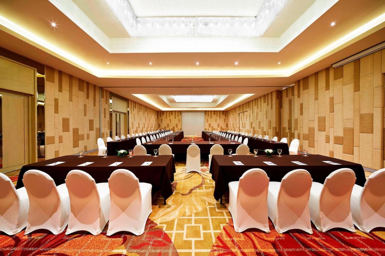 Sheraton Bandung Hotel & Towers Extérieur photo