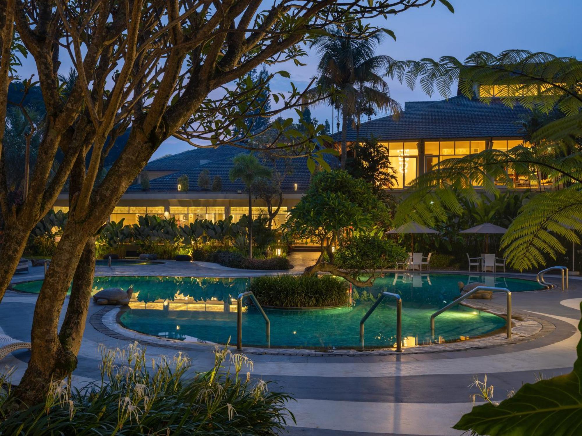 Sheraton Bandung Hotel & Towers Extérieur photo