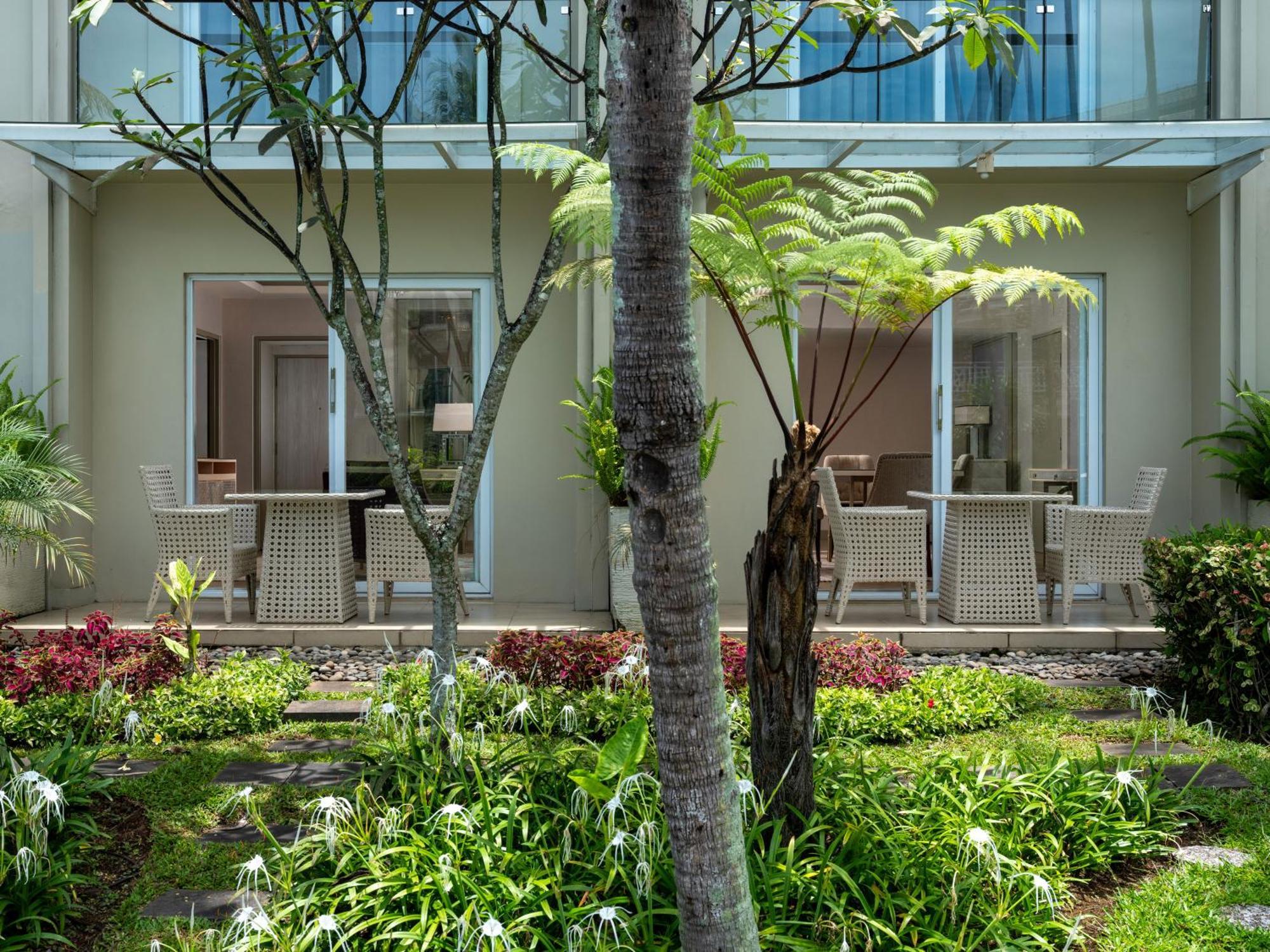 Sheraton Bandung Hotel & Towers Extérieur photo